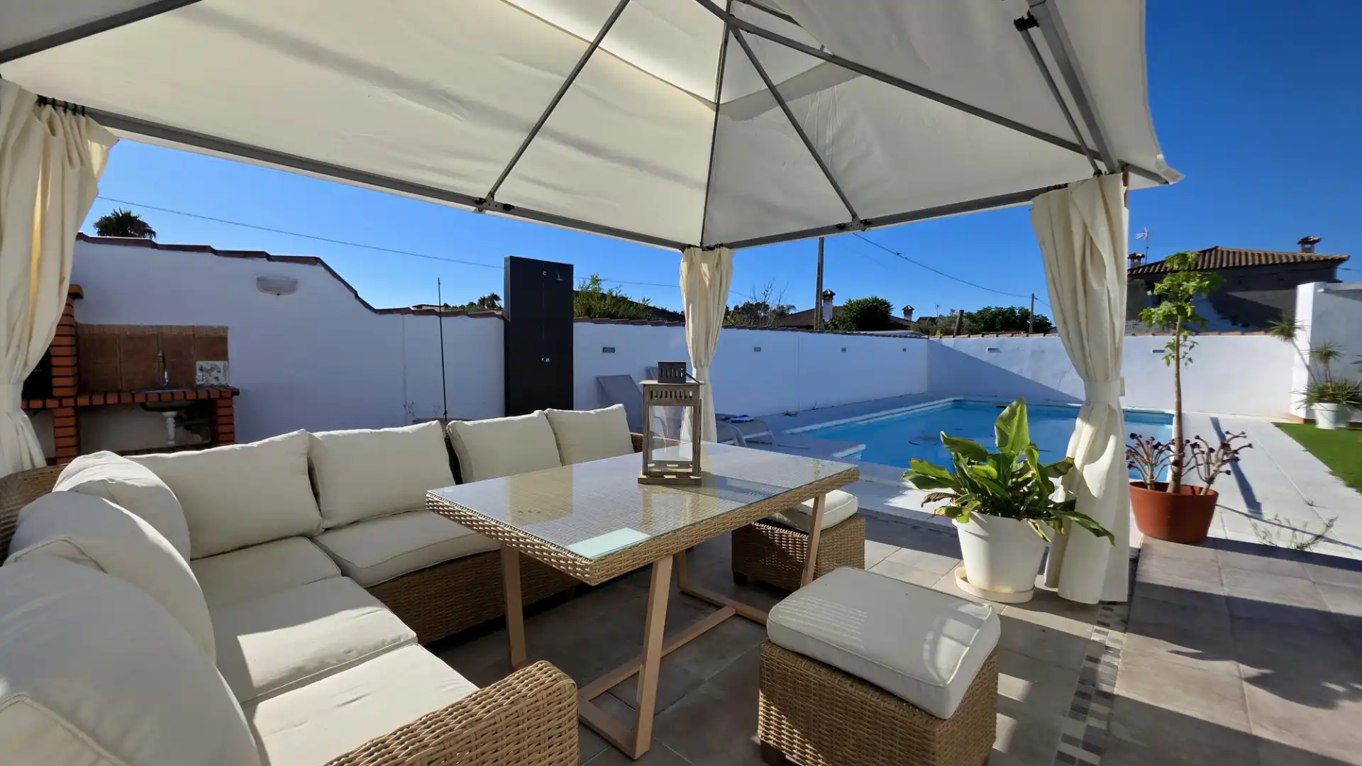 Terrassa de Casa o xalet en venda en Chiclana de la Frontera amb Aire condicionat, Jardí privat i Terrassa