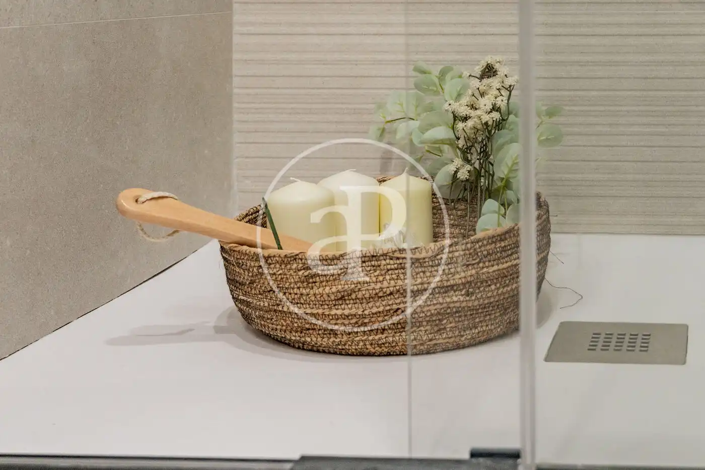 Bathroom of Flat for sale in Madrid  with Air Conditioner, Heating and Terrace