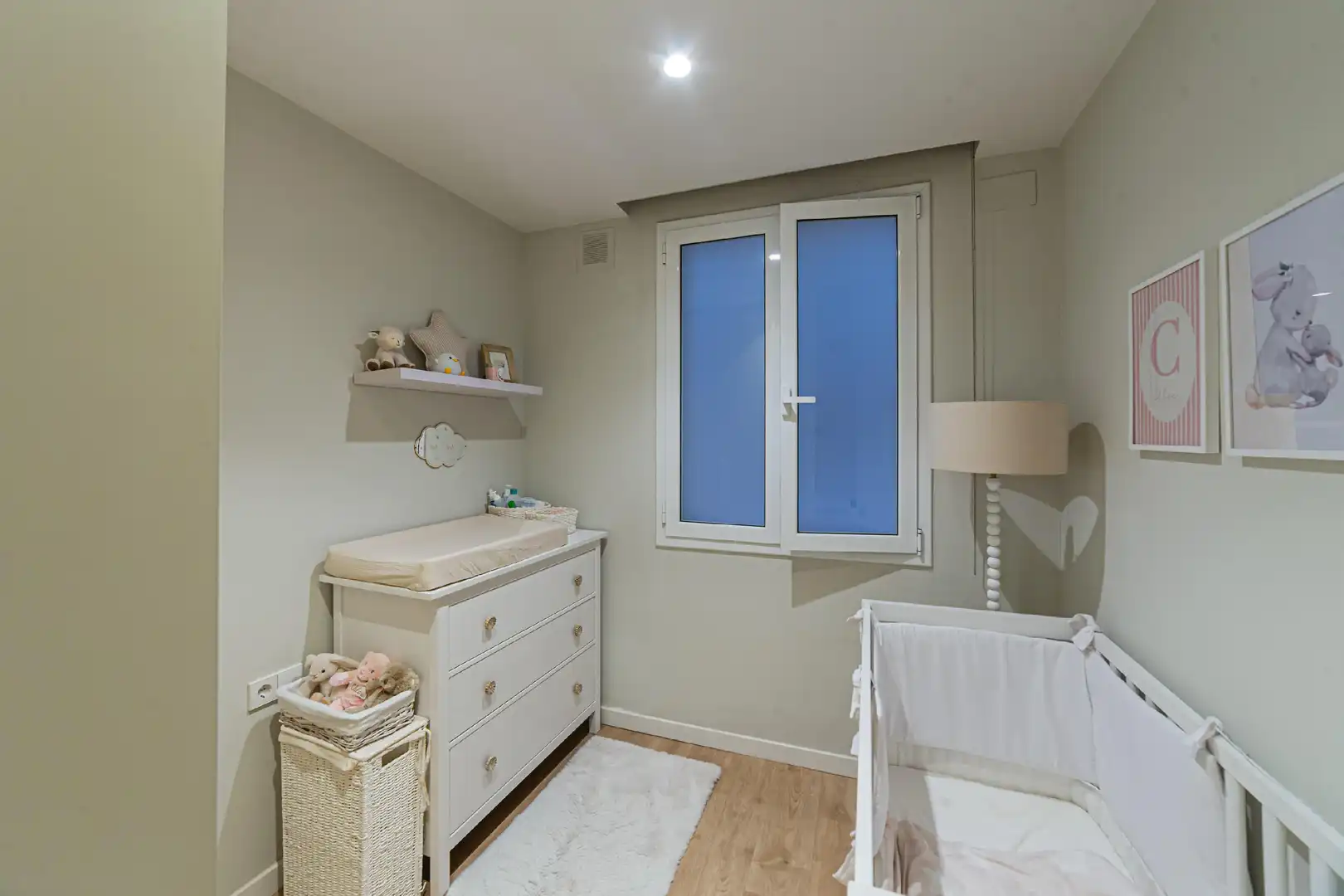 Schlafzimmer von Wohnung zum Verkauf in Barcelona mit Klimaanlage, Heizung und Parkett