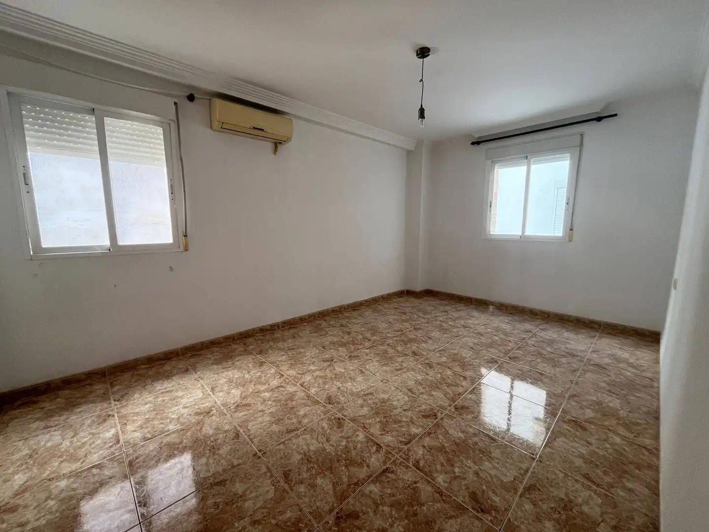 Vista exterior de Piso en venta en Elche / Elx con Aire acondicionado, Calefacción y Balcón