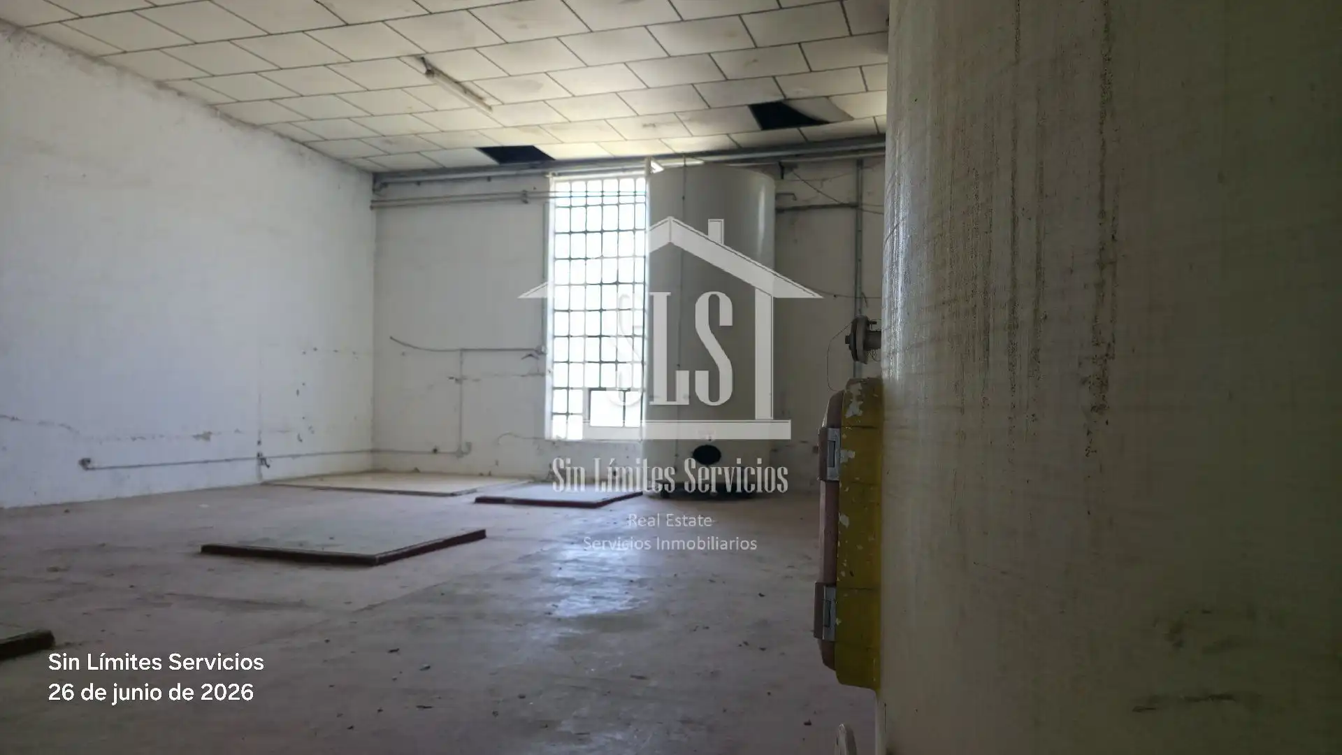 Nau industrial en venda en Dosbarrios