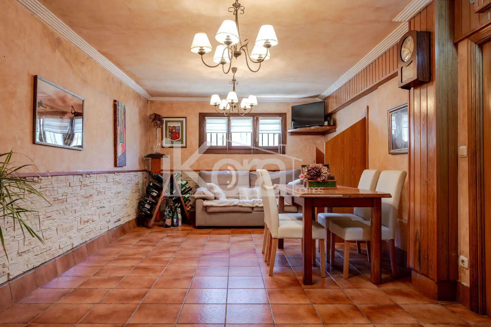 Sala d'estar de Casa o xalet en venda en Lasarte-Oria amb Calefacció, Jardí privat i Parquet