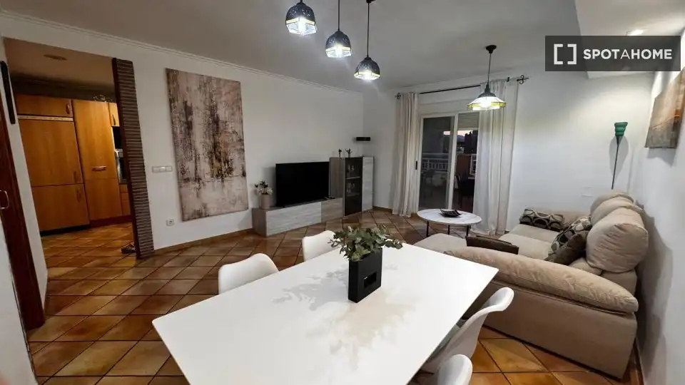 Sala de estar de Apartamento para compartir en Dénia con Aire acondicionado, Calefacción y Terraza