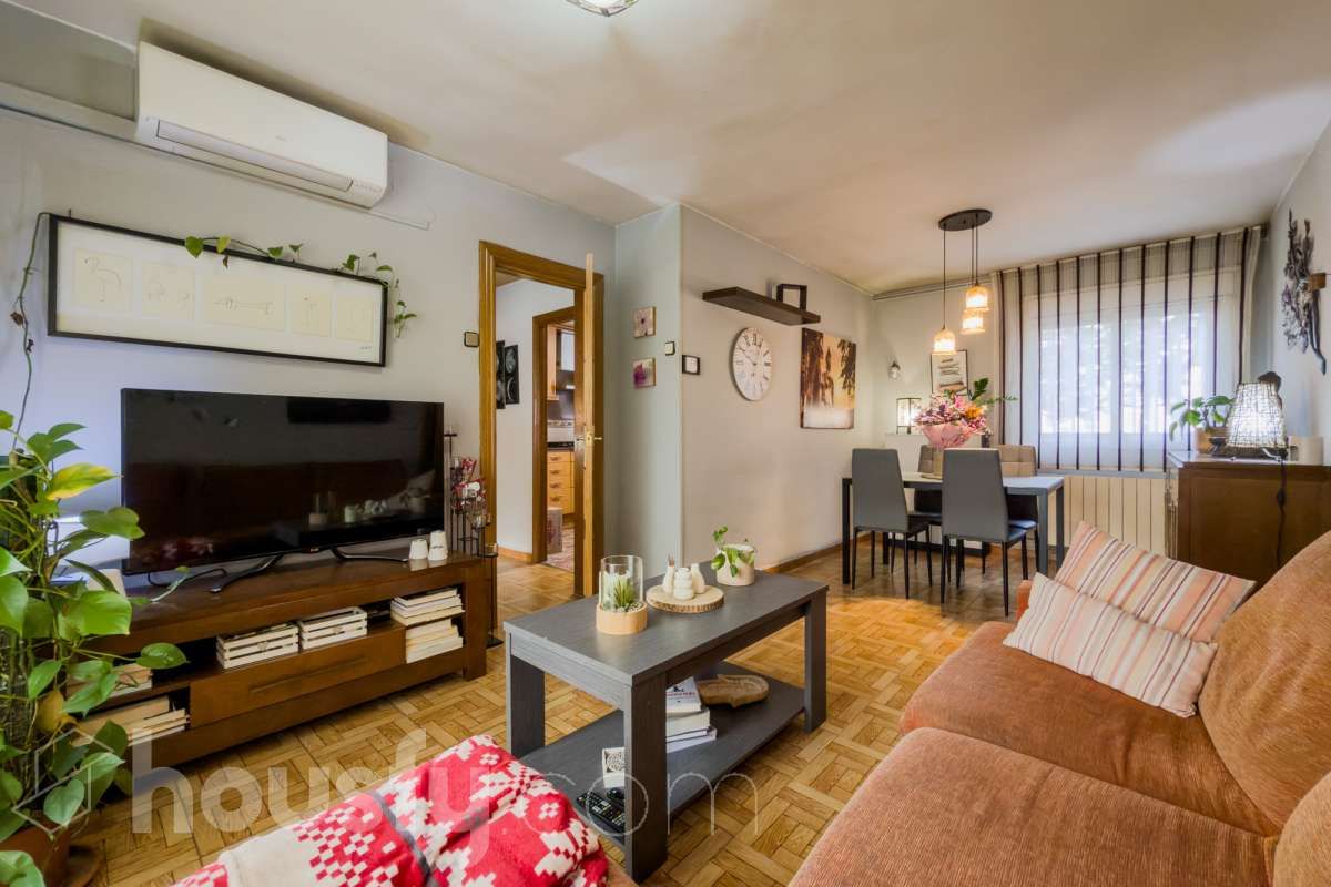 Living room of Flat for sale in  Barcelona Capital  with Air Conditioner, Heating and Terrace