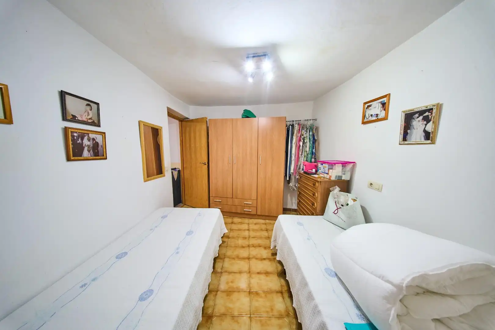 Habitación de Casa adosada en venta en Montillana