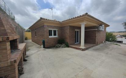 Vista exterior de Casa o xalet en venda en Masquefa amb Aire condicionat, Terrassa i Balcó