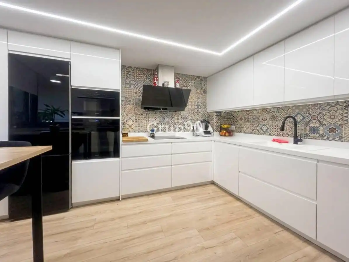 Cocina de Casa adosada en venta en Lleida con Aire acondicionado, Calefacción y Jardín privado