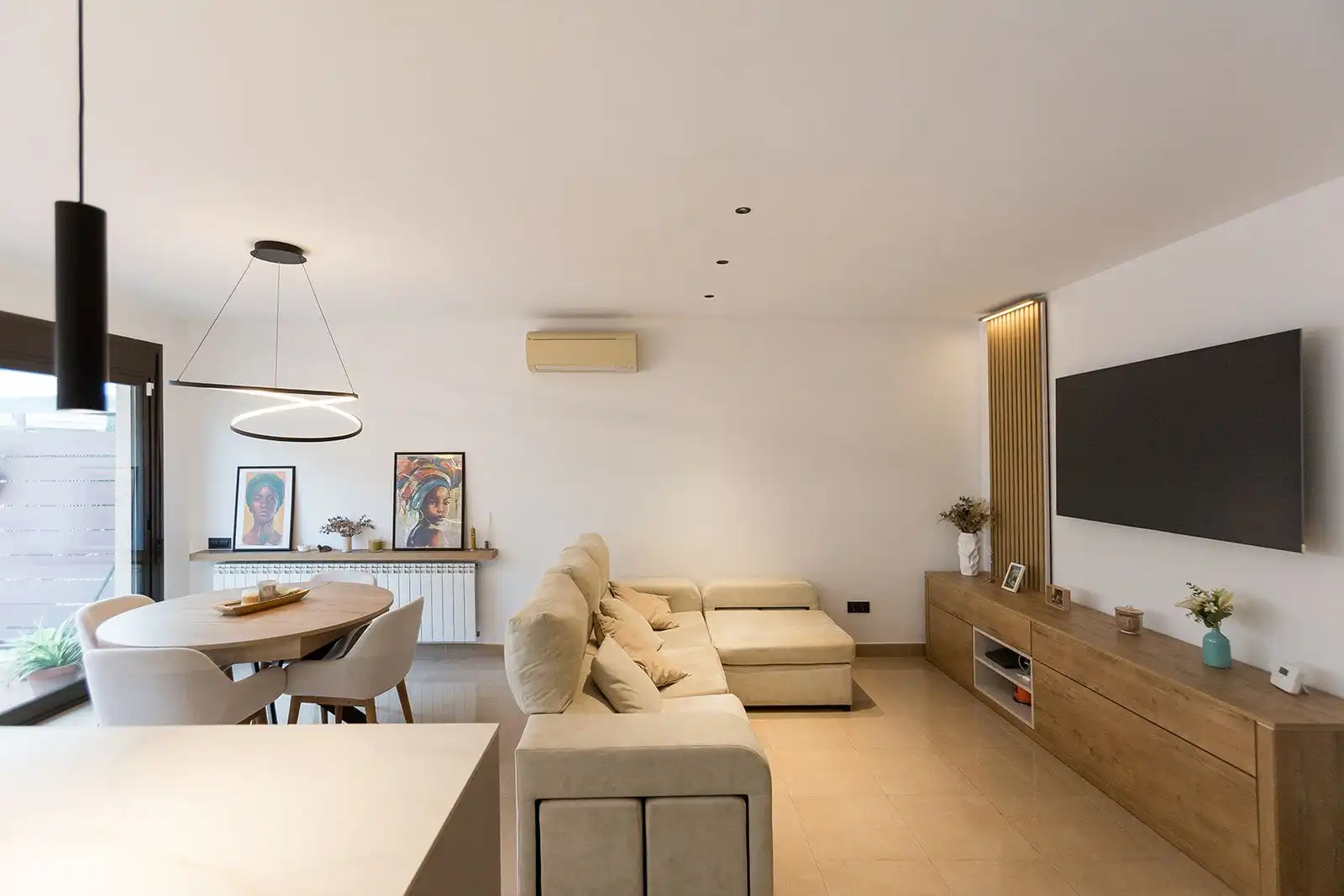 Sala d'estar de Casa adosada en venda en Tortosa amb Aire condicionat, Calefacció i Jardí privat