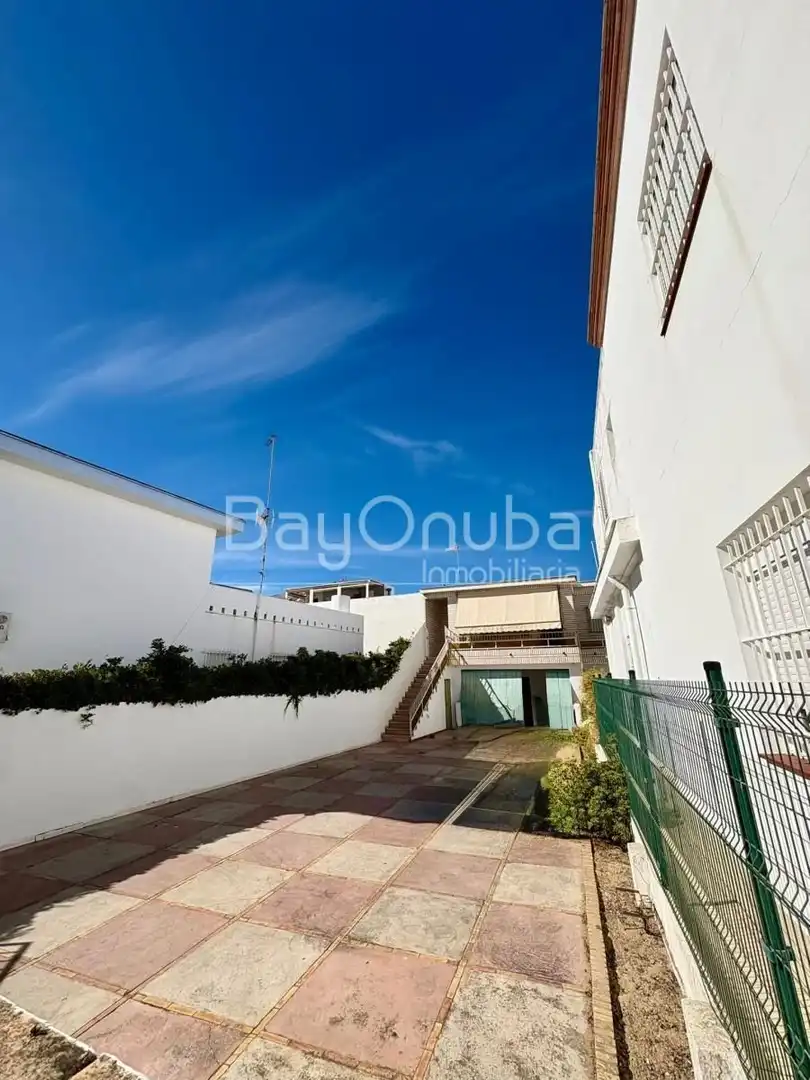 Vista exterior de Casa o chalet en venta en Punta Umbría