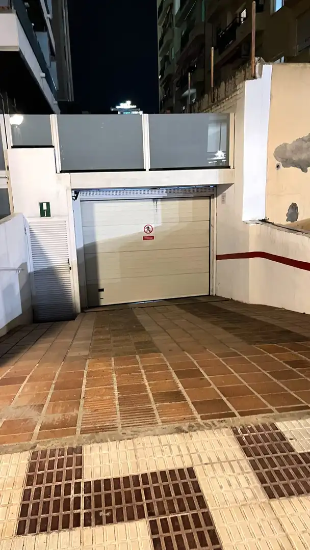 Garage zum Verkauf in Turisme, 40, Calella