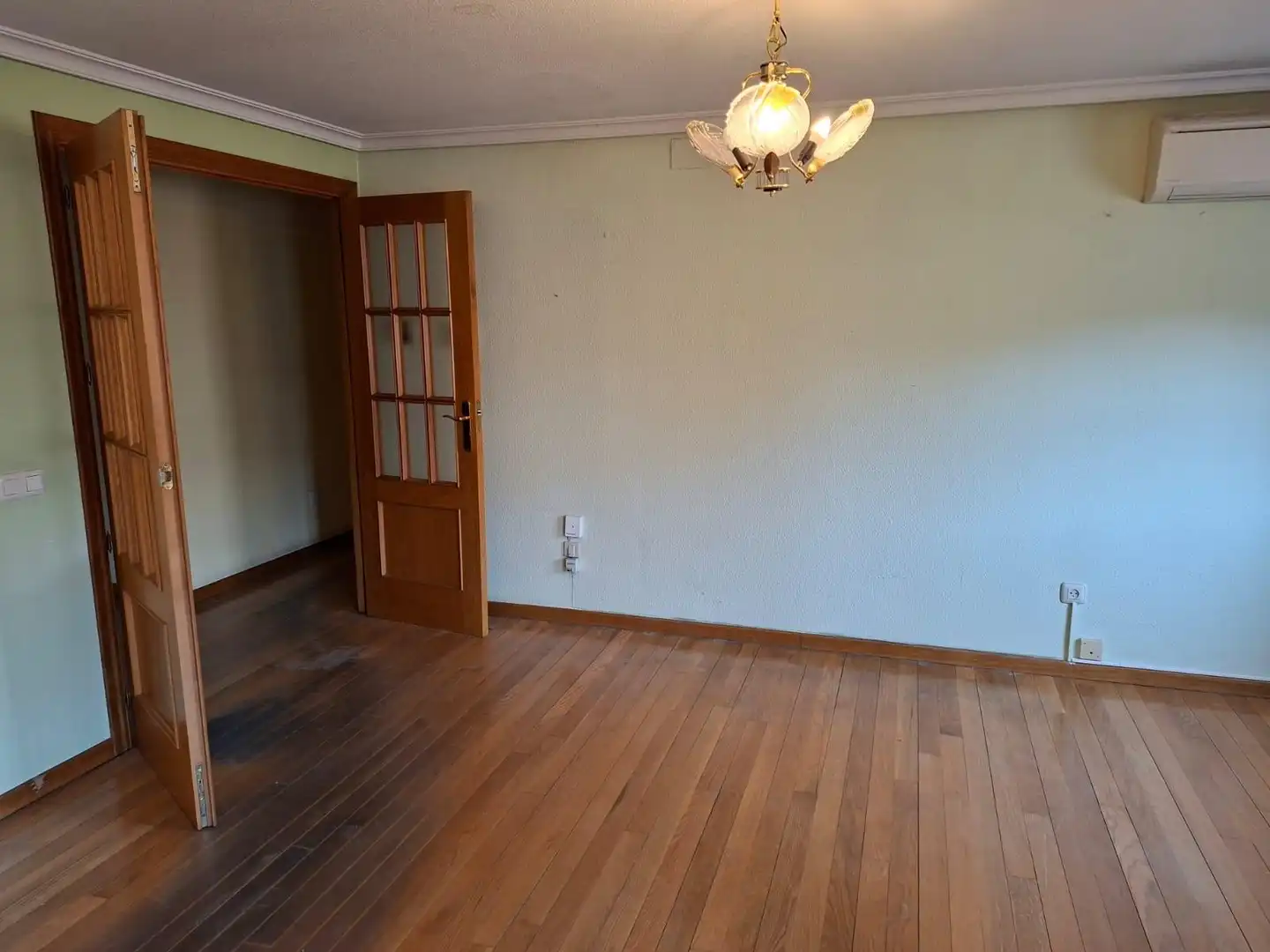 Sala d'estar de Àtic en venda en Ciudad Real Capital amb Calefacció, Terrassa i Piscina comunitària