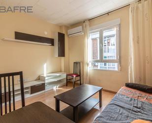 Bedroom of Building for sale in  Madrid Capital