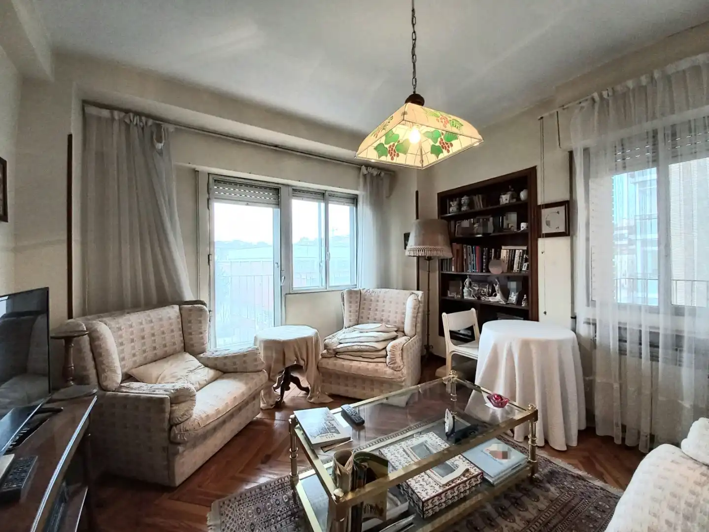 Sala d'estar de Pis en venda en Burgos amb Calefacció, Parquet i Terrassa
