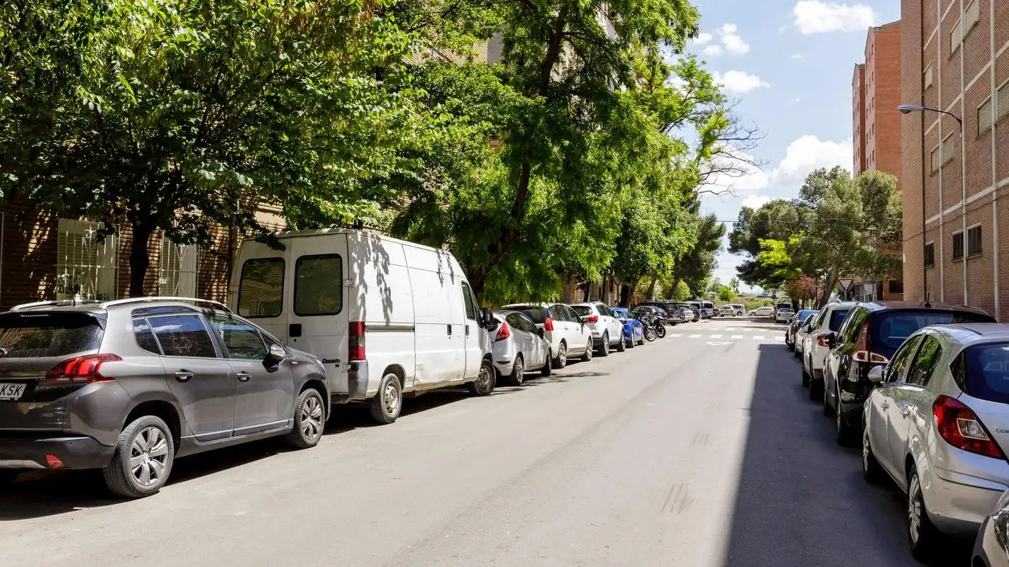 Parkplatz von Wohnung zum Verkauf in Zaragoza mit Klimaanlage und Heizung