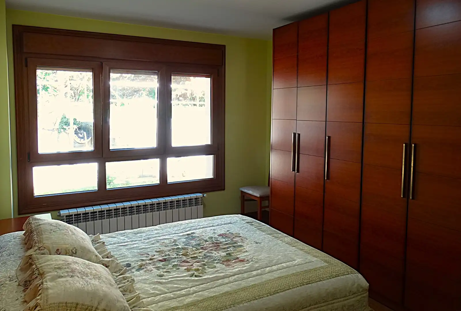 Dormitori de Casa o xalet en venda en Miño amb Calefacció, Parquet i Terrassa