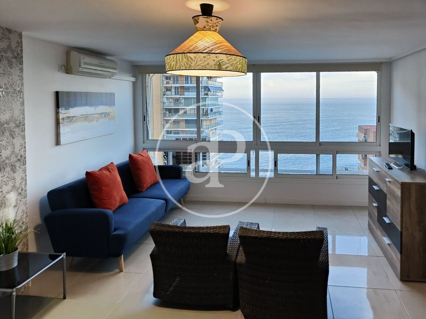 Sala d'estar de Pis en venda en Alicante / Alacant amb Aire condicionat, Calefacció i Moblat