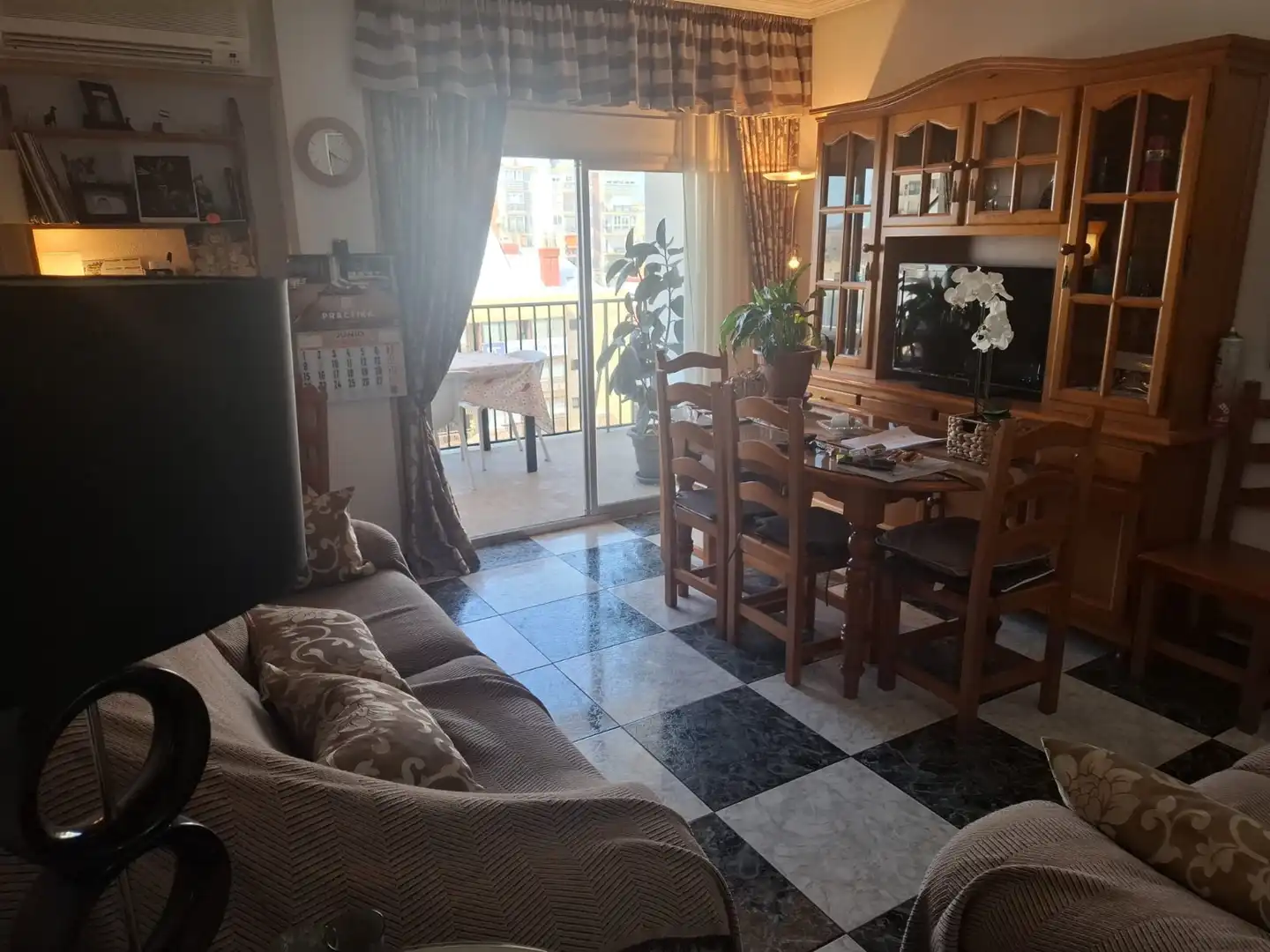 Wohnzimmer von Wohnung zum Verkauf in Fuengirola mit Klimaanlage, Terrasse und Möbliert
