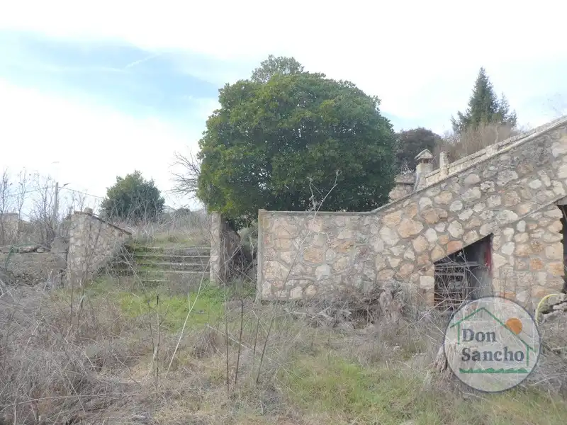 Houses for sale in Olivares de Duero