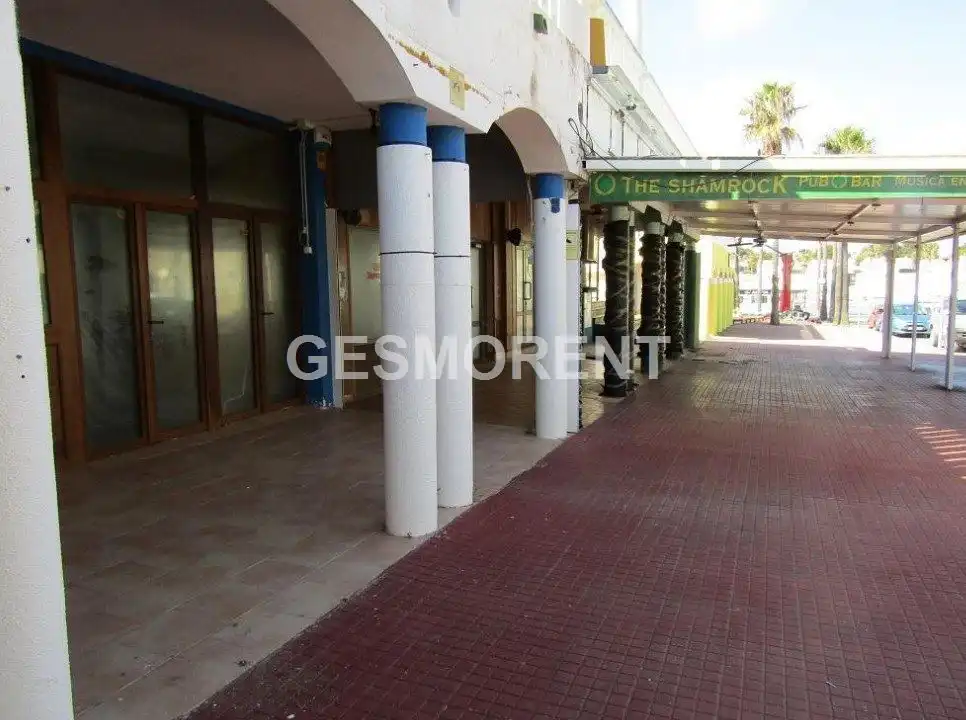 Vista exterior de Local en venta en Ciutadella de Menorca
