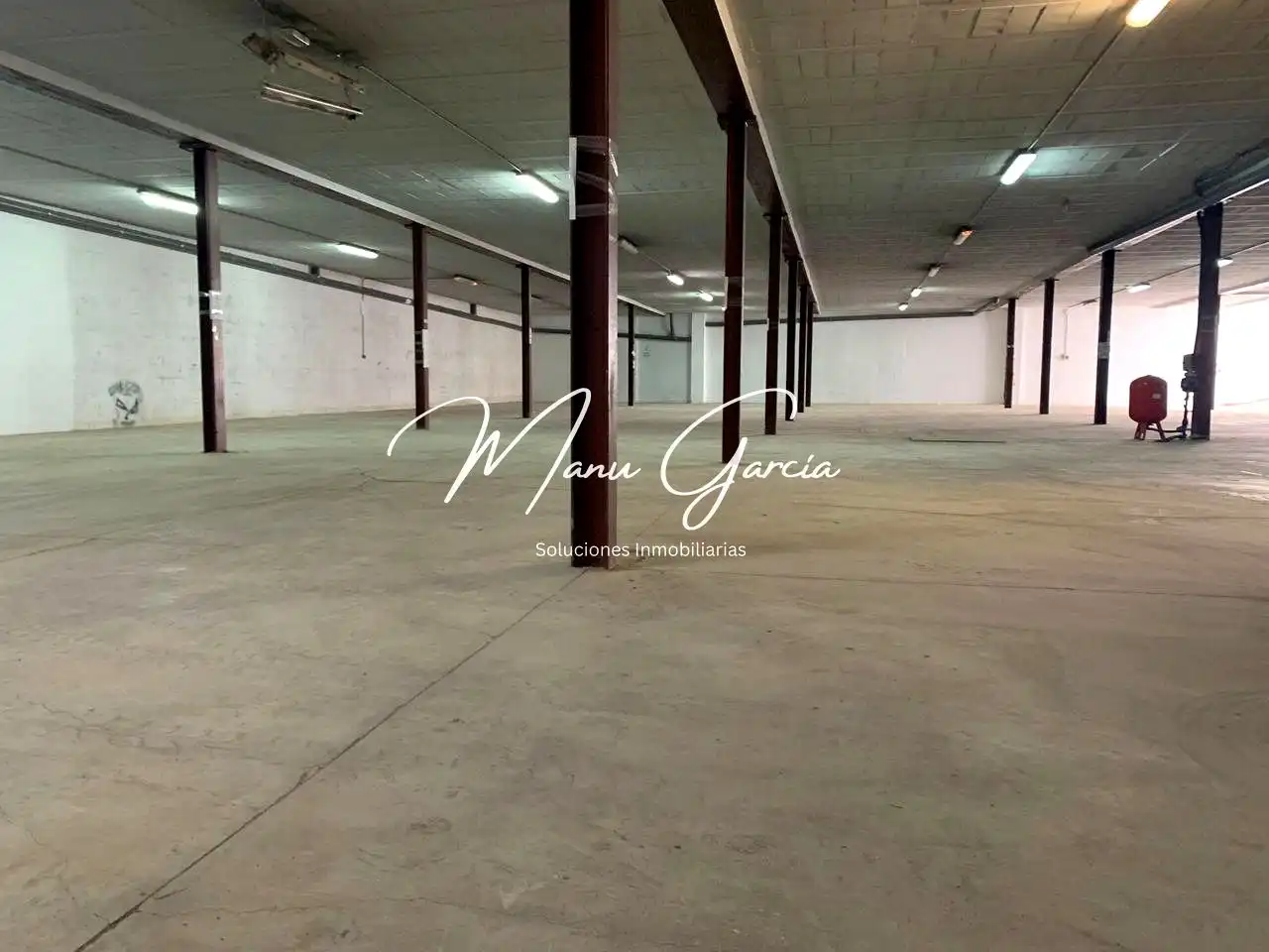 Fabrikhallen zur Miete in Lucena