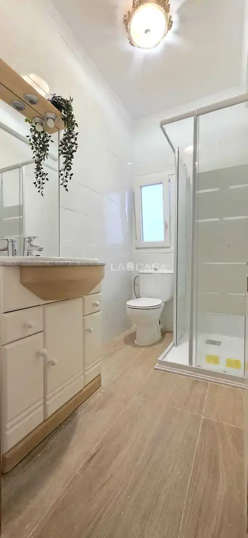 Appartamento con terrazza in vendita a Calle de Juan Bravo