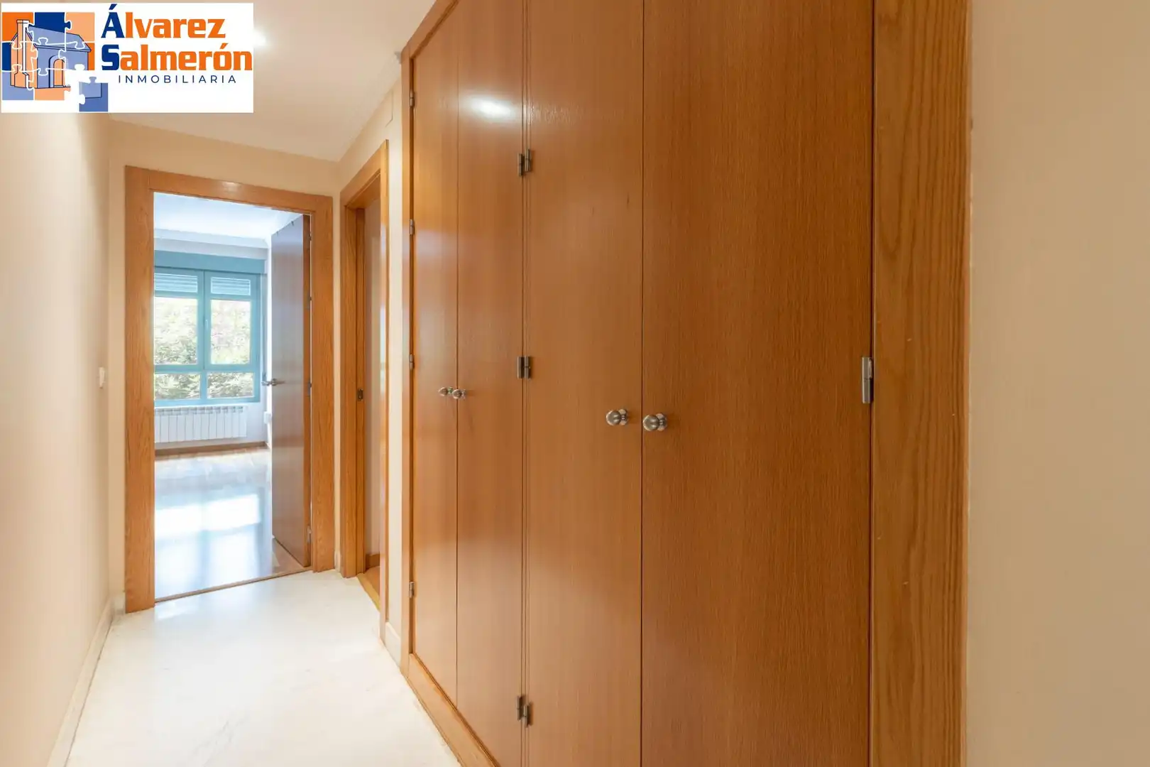 Flat for sale in Granada  with Air Conditioner and Heating