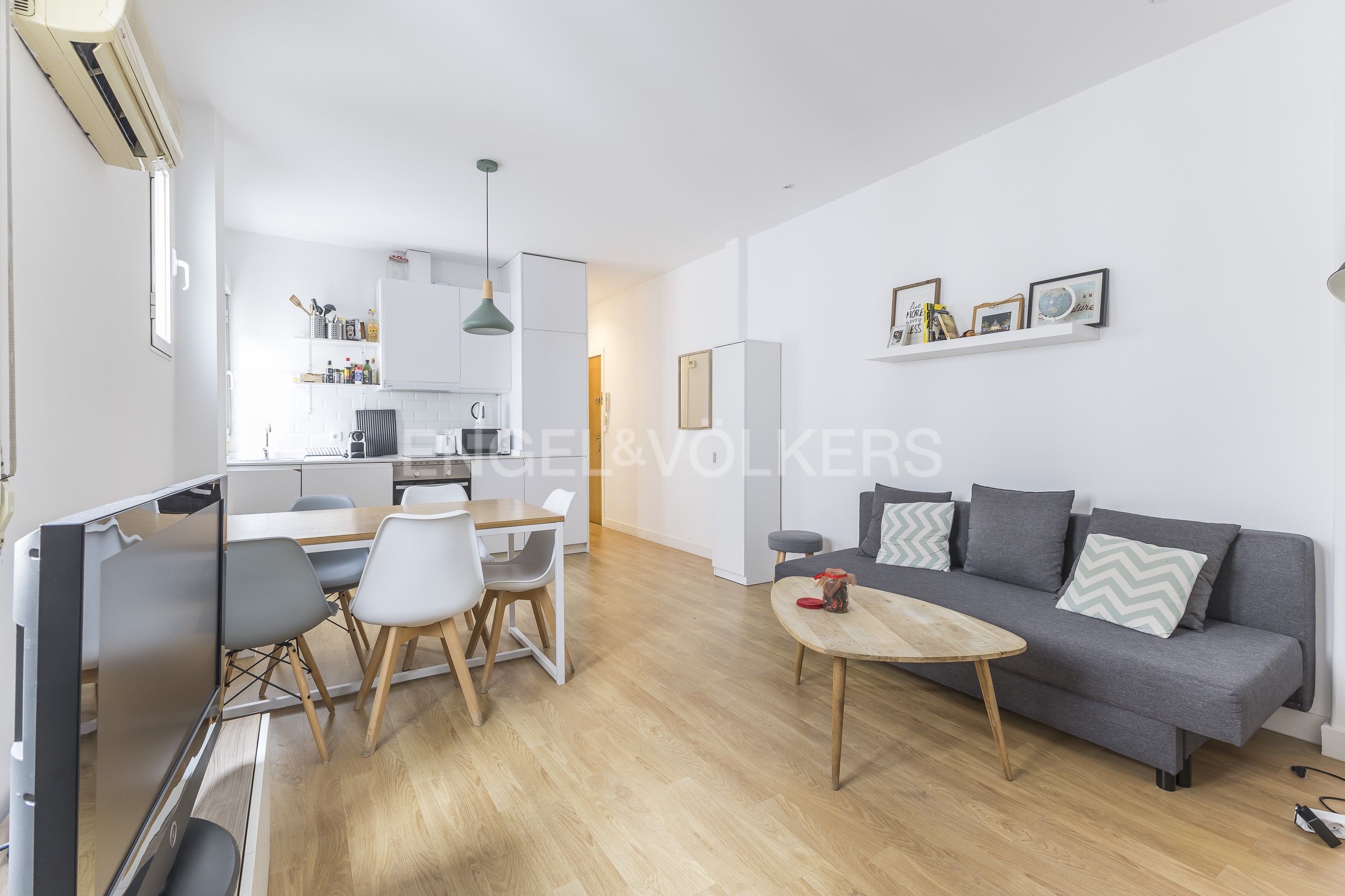Vista exterior de Apartament en venda en  Madrid Capital amb Aire condicionat i Calefacció