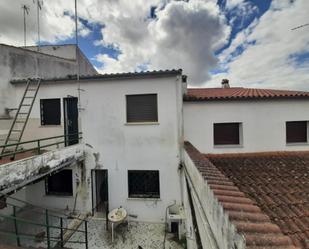 Vista exterior de Casa adosada en venda en Casar de Cáceres amb Terrassa i Balcó