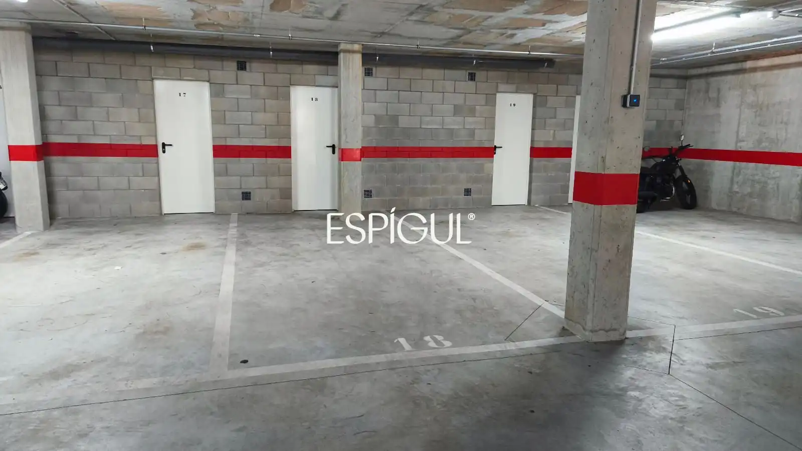 Aparcament de Garatge en venda en Vilablareix