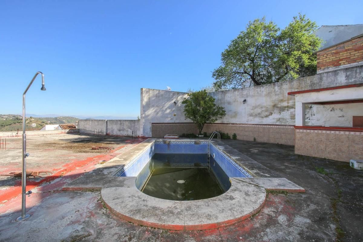 Schwimmbecken von Geschaftsraum zum verkauf in Guaro