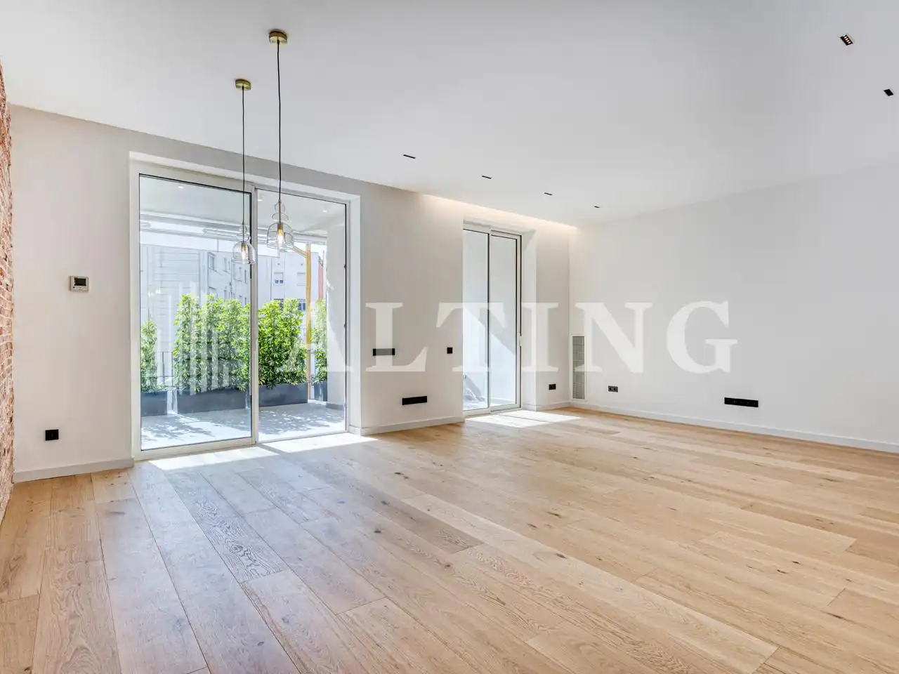 Sala d'estar de Pis en venda en  Barcelona Capital amb Aire condicionat, Parquet i Balcó