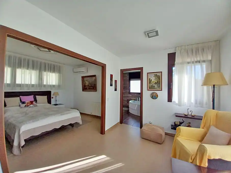 Chalet con piscina en venta en Carrer Xaloc, imagen 16