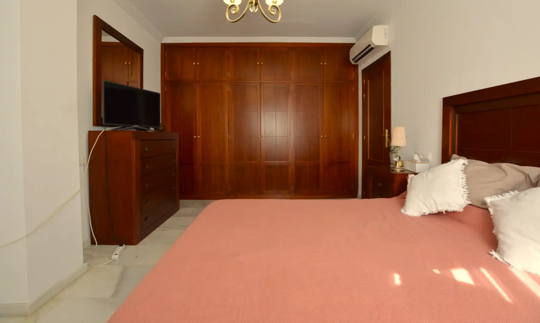 Bedroom of Detached homes for sale in La Algaba  with Air Conditioner, Heating and Terrace
