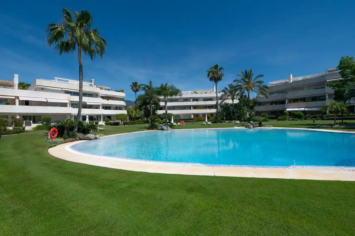 Penthouse with lift for sale in Nueva Andalucía, imagen 5