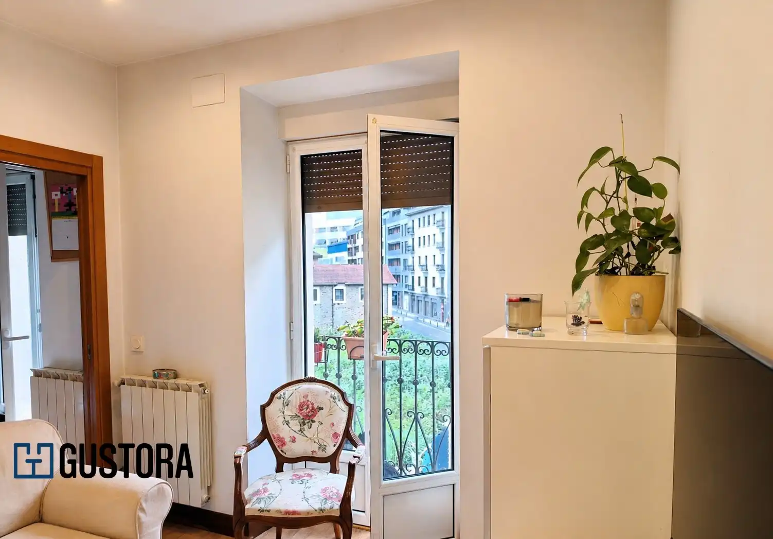Terrassa de Pis en venda en Donostia - San Sebastián  amb Calefacció, Parquet i Moblat