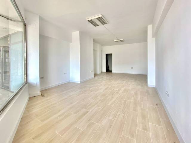Local comercial en Alquiler en Almuñecar Centro