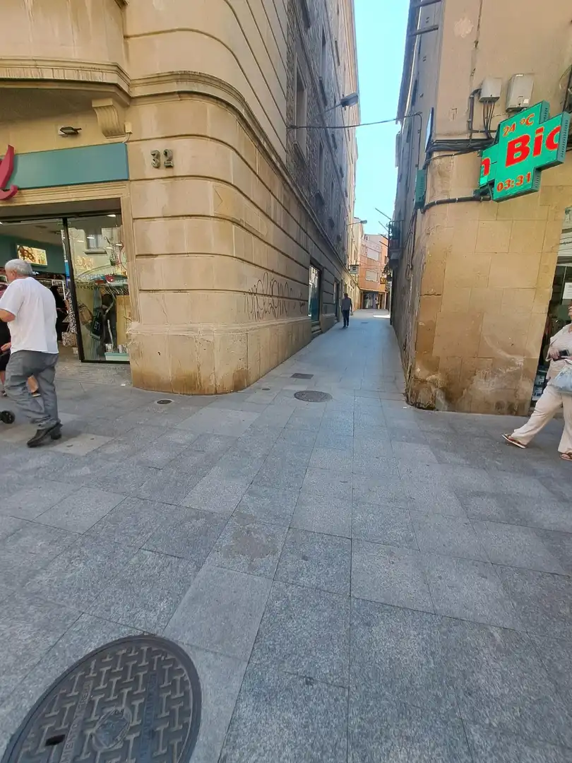 Gewerbefläche zum Verkauf in Carrer A.M.CLARET 1, imagen 11