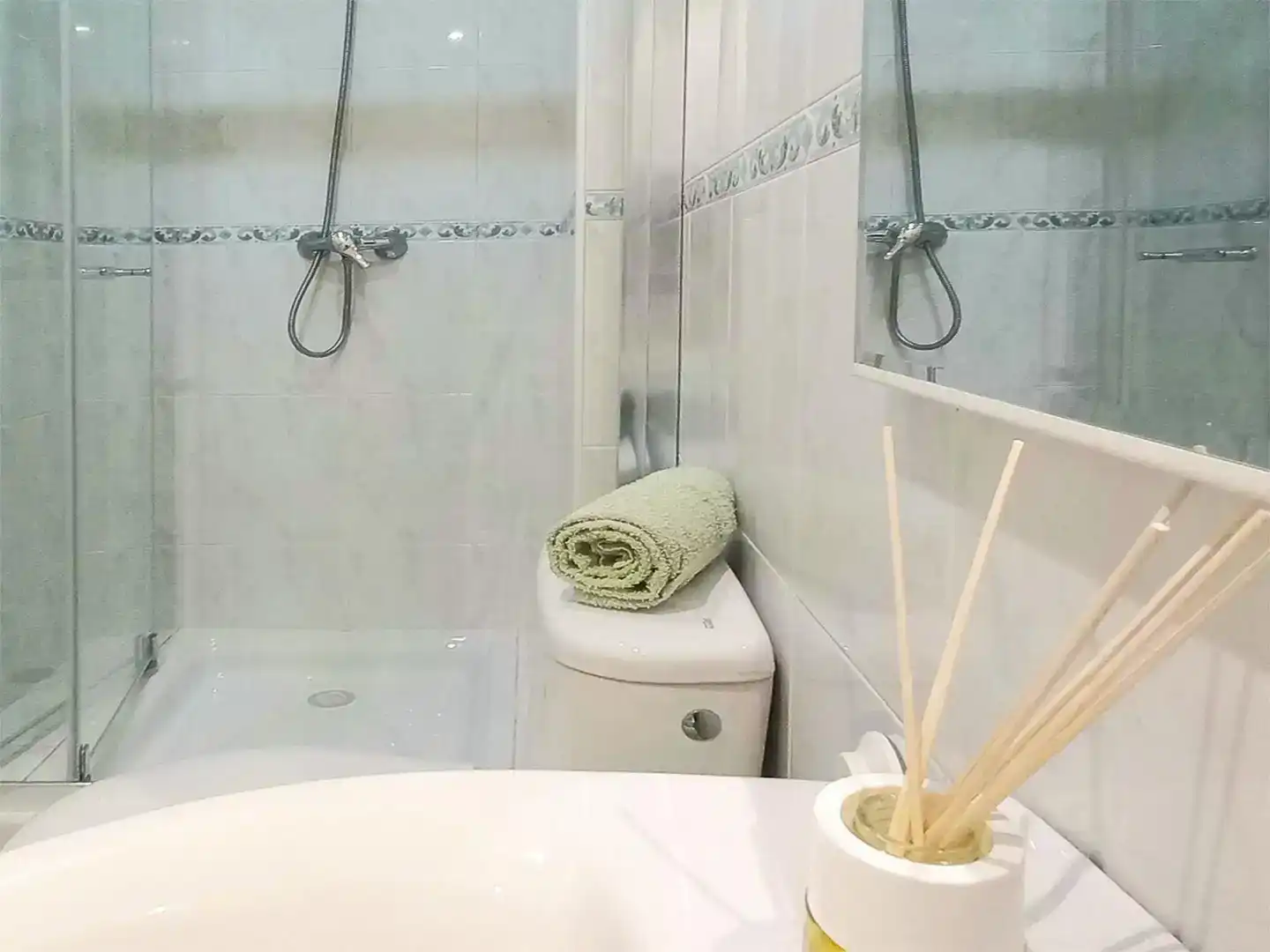 Bany de Pis de lloguer en Santander amb Piscina i Balcó