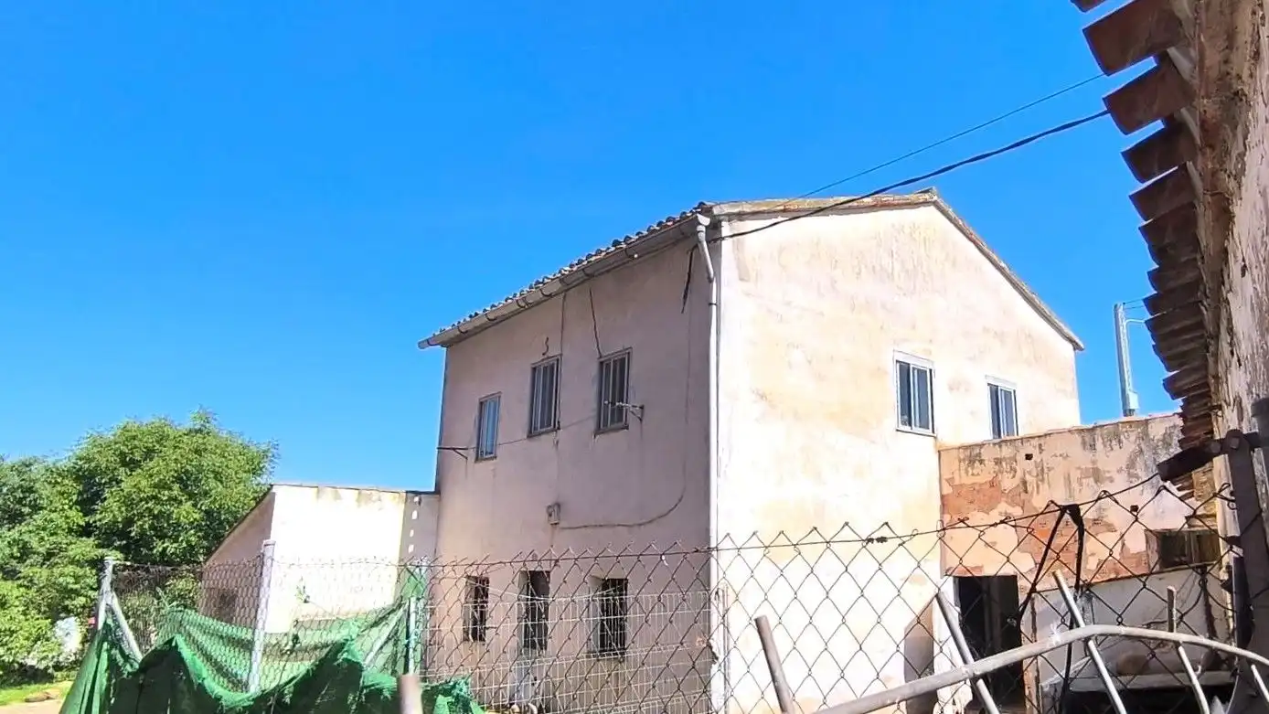 Vista exterior de Casa o xalet en venda en Entrena amb Jardí privat i Traster