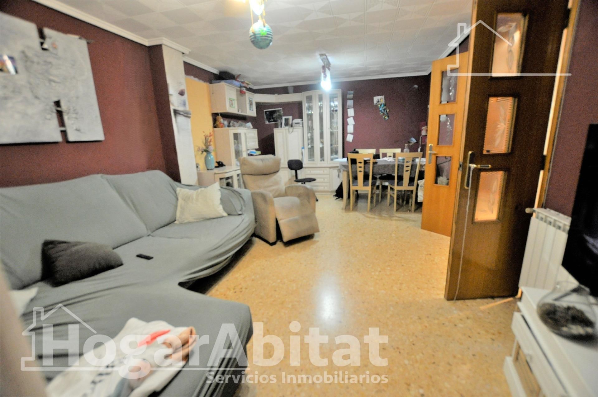 Sala d'estar de Pis en venda en  Valencia Capital amb Aire condicionat, Terrassa i Balcó