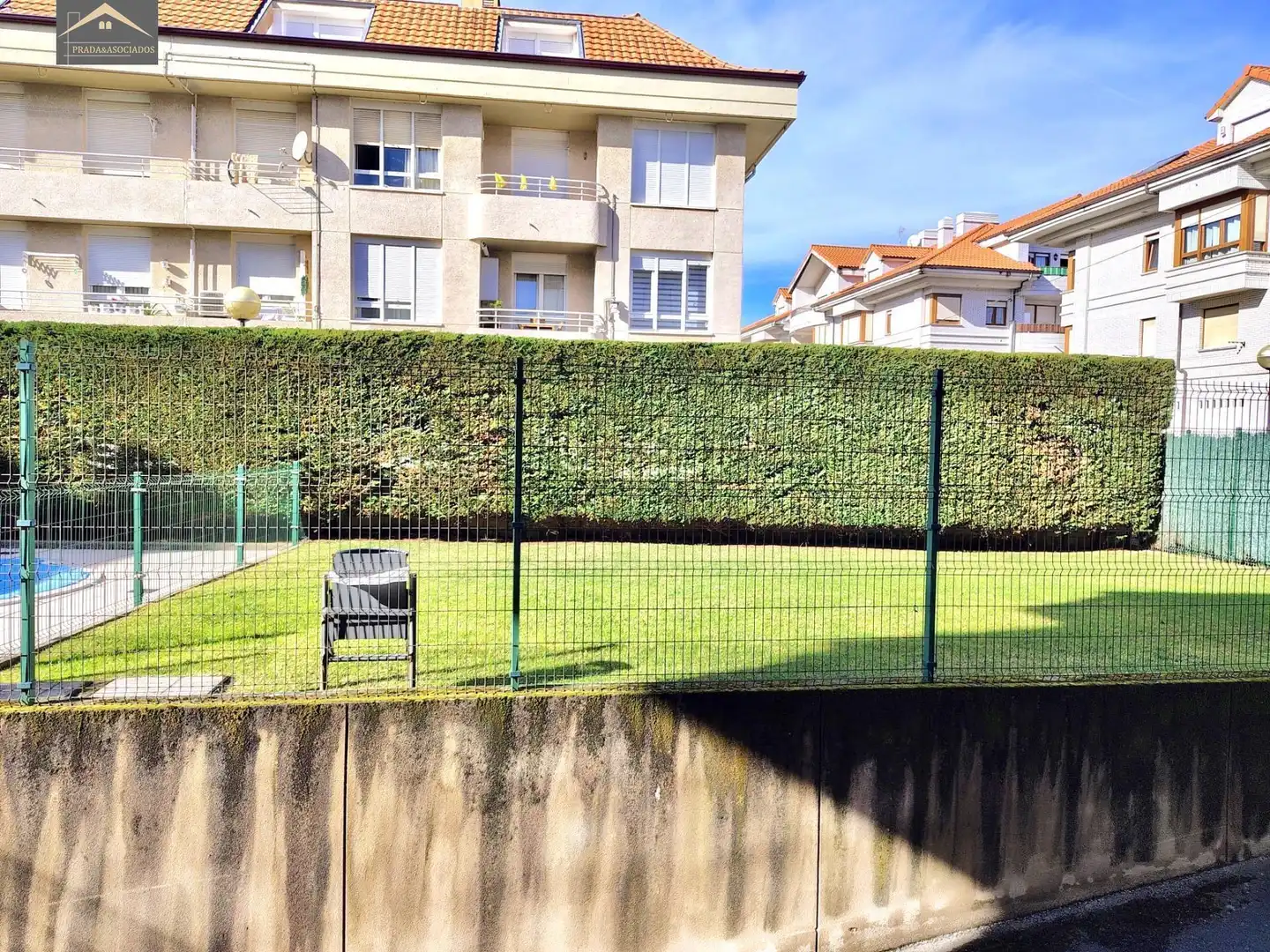 Vista exterior de Dúplex en venta en Bareyo con Calefacción, Terraza y Amueblado