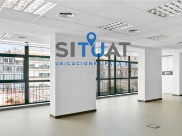 Oficina amb ascensor de lloguer a Eixample