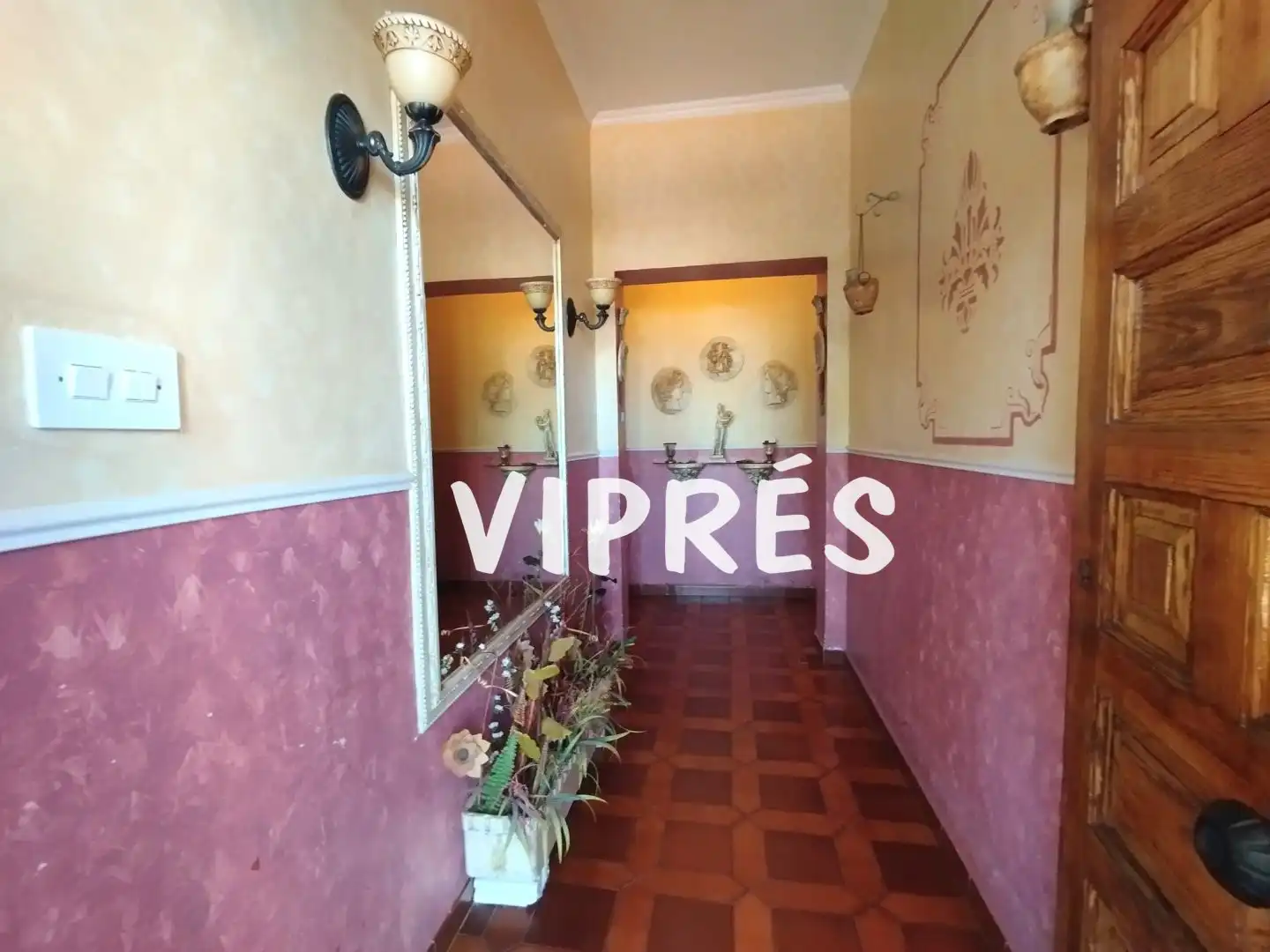 Houses for sale in Este