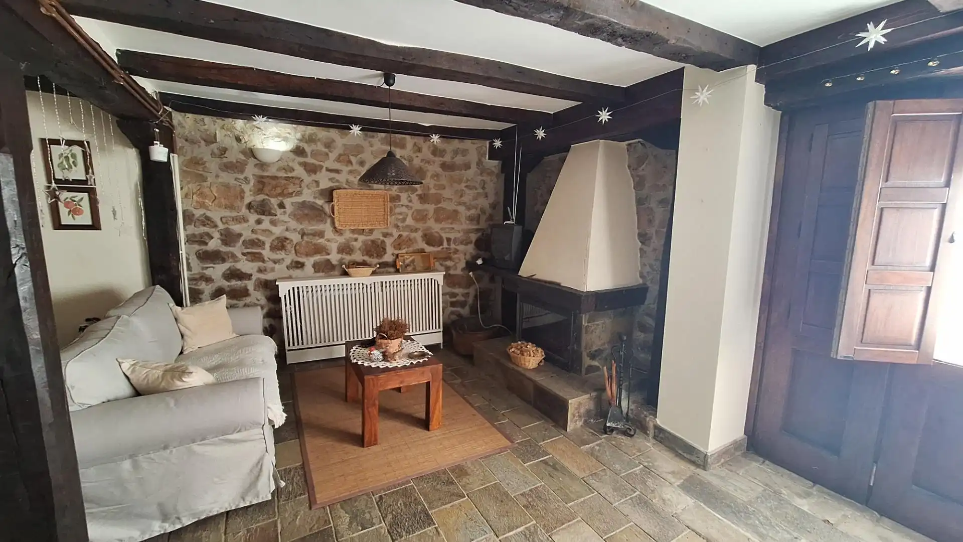 Sala de estar de Casa o chalet en venta en Camaleño con Calefacción, Trastero y Balcón