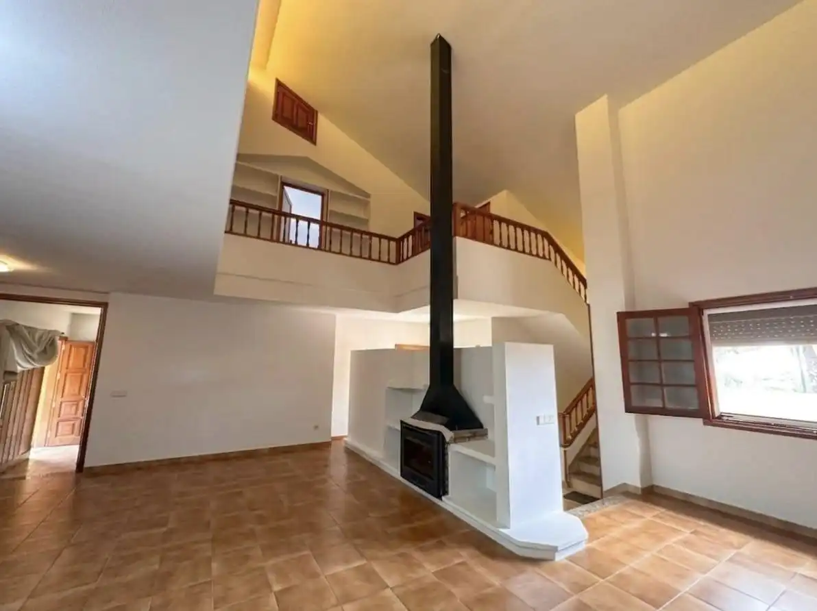 Sala d'estar de Casa o xalet en venda en Santa Brígida amb Jardí privat, Terrassa i Traster
