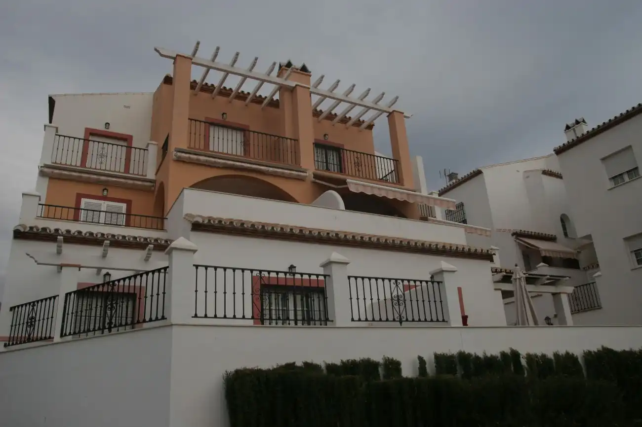 Casa adosada de alquiler en Calle Vélez Málaga, 7, Nueva Nerja