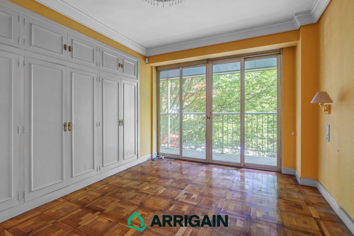 Bedroom of Flat for sale in Donostia - San Sebastián   with Heating, Terrace and Balcony