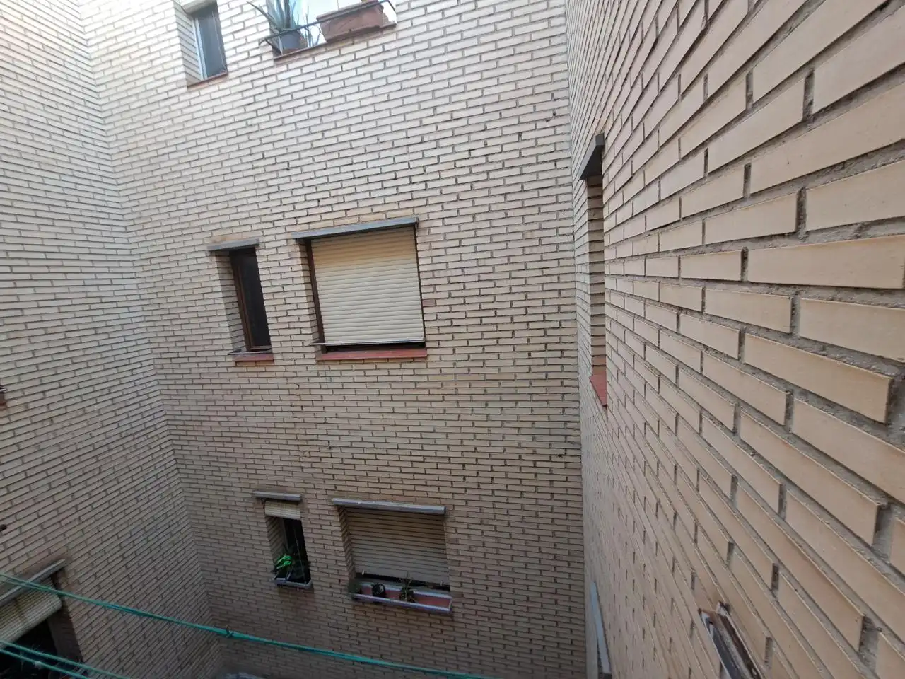 Exterior view of Flat for sale in Zaragoza  with Heating, Terrace and Storage room