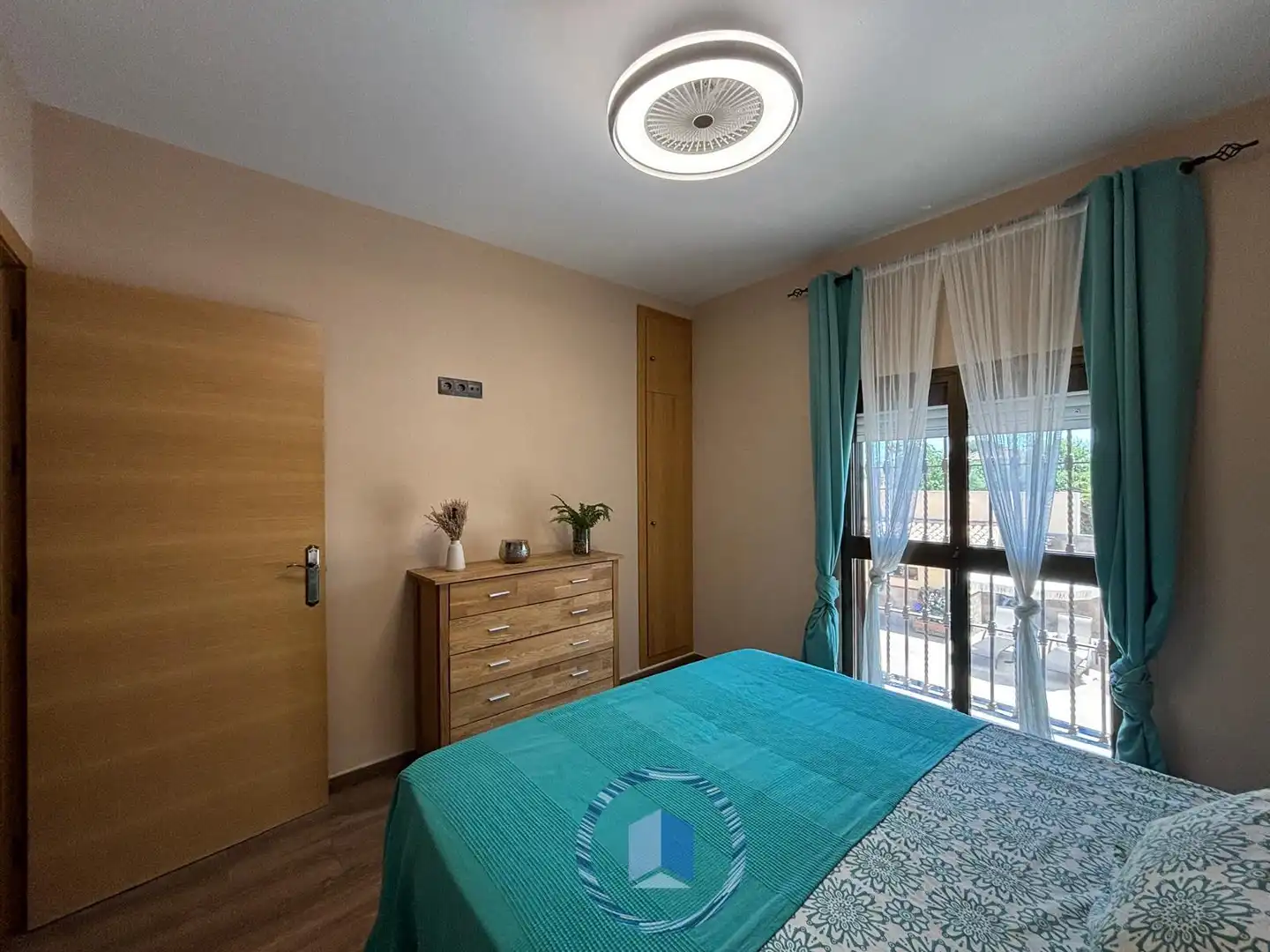 Dormitori de Casa o xalet en venda en Alcalá de Guadaira amb Piscina