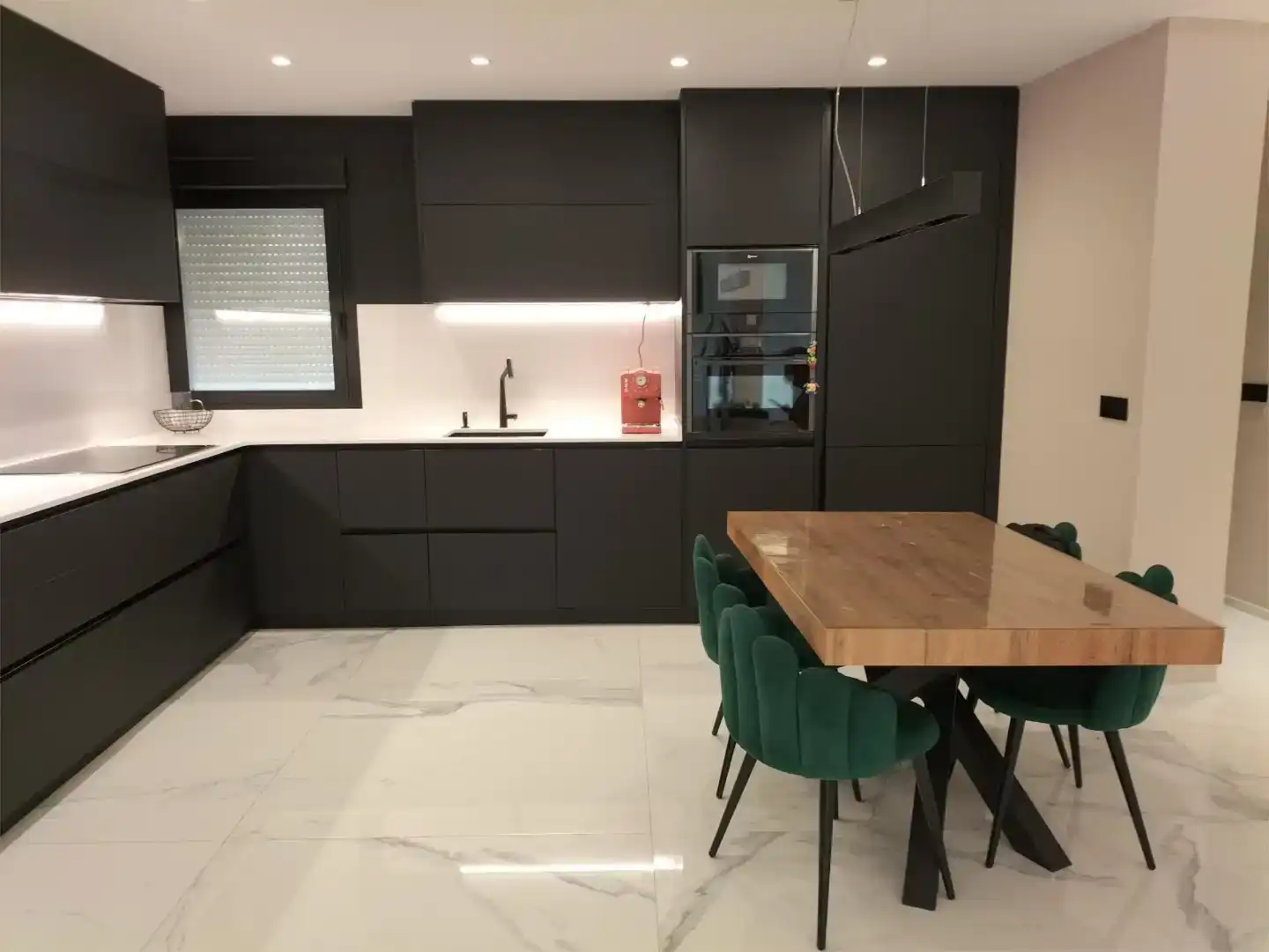 Cocina de Ático en venta en San Bartolomé de Pinares con Trastero y Amueblado
